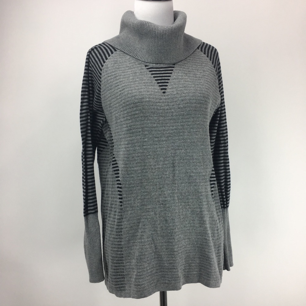 🛍 Calvin Klein Turtle Neck